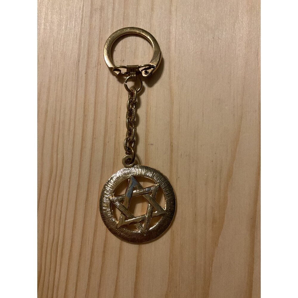 Vintage Gold-Tone Star of David Keychain With Round Medallion Pendant